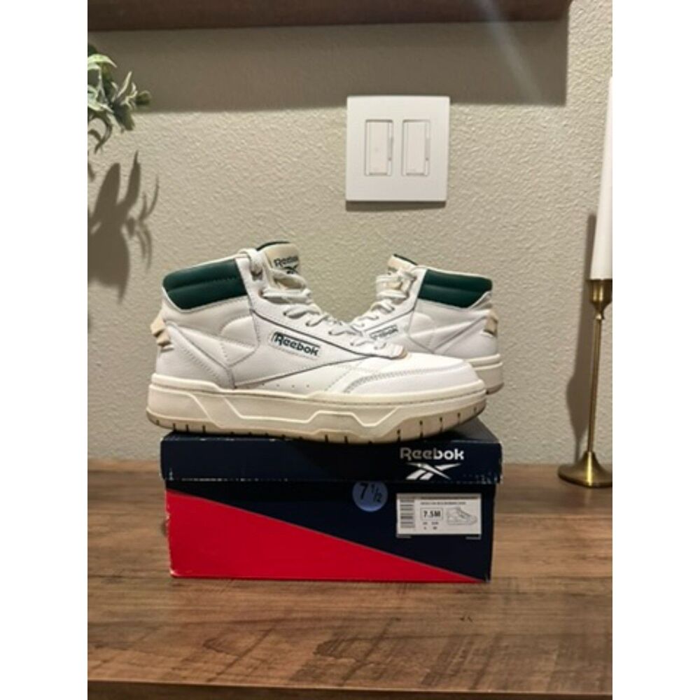 Reebok Women's Tech Geo Classic Hi High Top Sneaker Alabaster Size 71/2